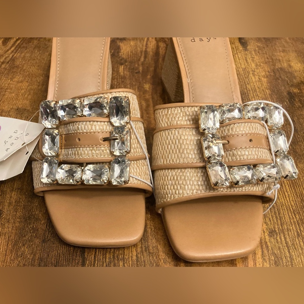 Women's Kathleen Raffia Buckle Block Heels - a New Day™ Beige 6.5
New - Picture 4 of 6